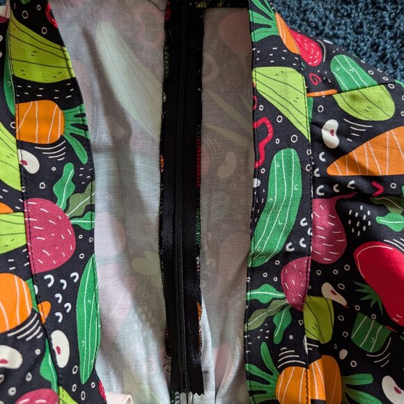 EUC Eva Rose Vegetable Retro Skirt in Size XL - Picture 4 of 6